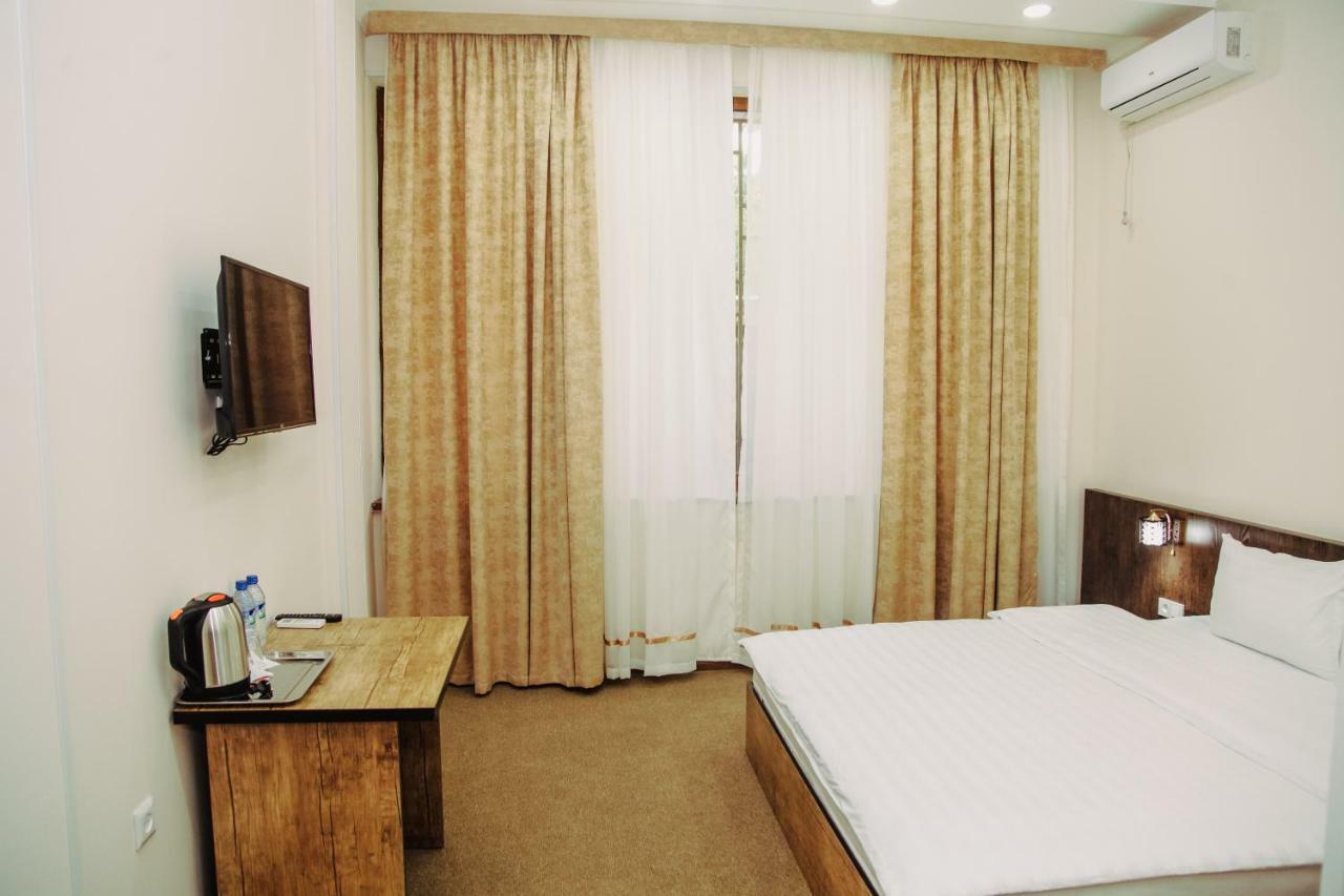 Art Rakat Hotel Tashkent Bagian luar foto